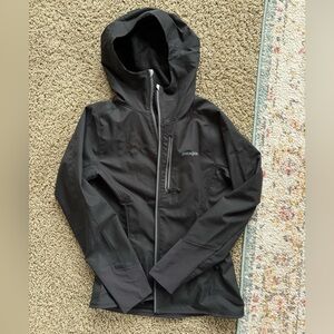 Patagonia women’s Black Hooded Raincoat